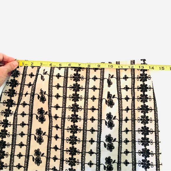 Nanette Lepore Coquette Skirt Women’s 2, Cream with Black Embroidery, Parisian - Picture 11 of 15